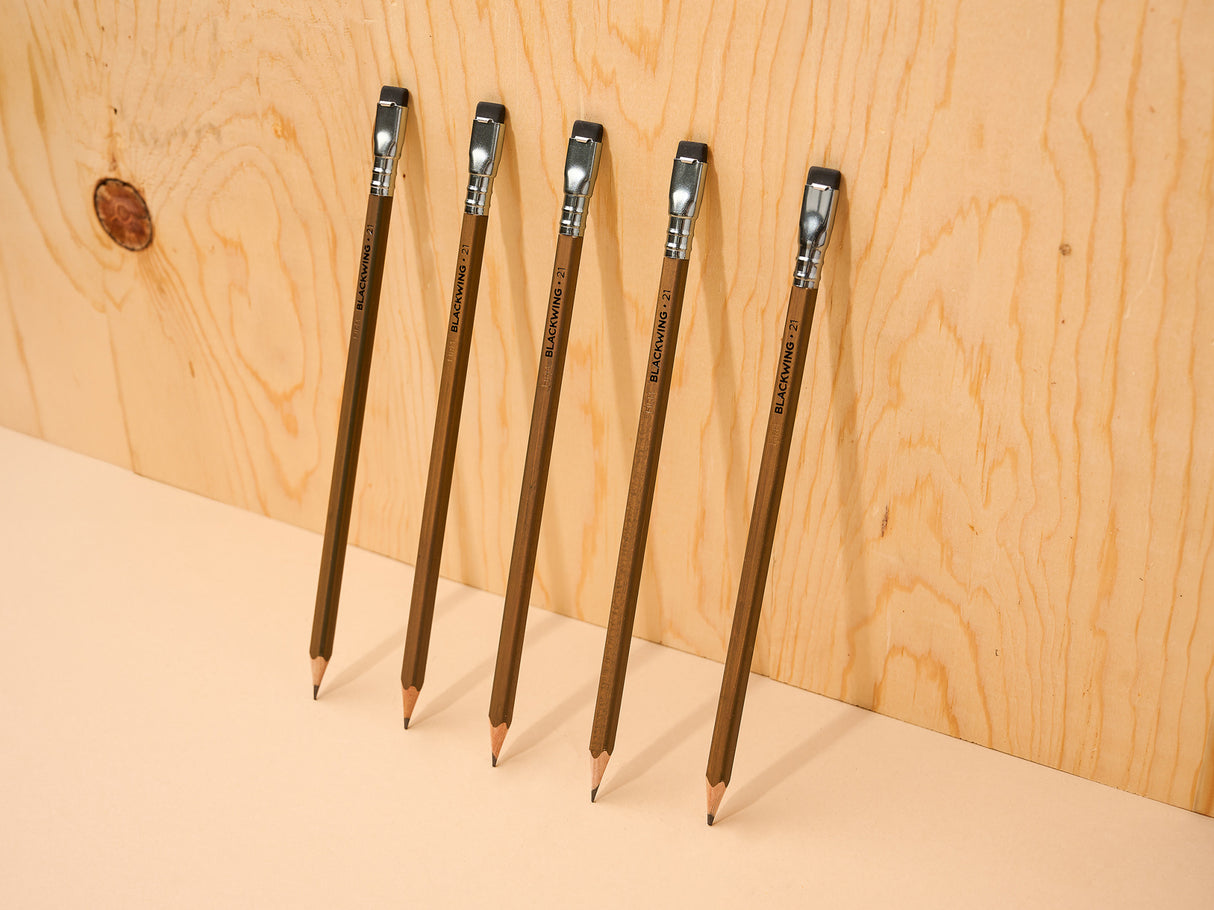 Blackwing Volume 21 - The Woodworking Pencil