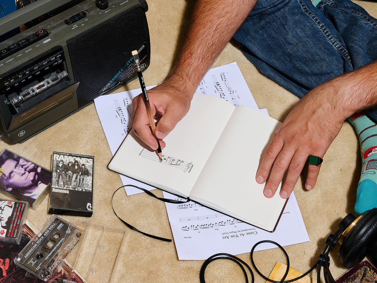 Blackwing x Fender - Sunburst Stratocaster Notebook