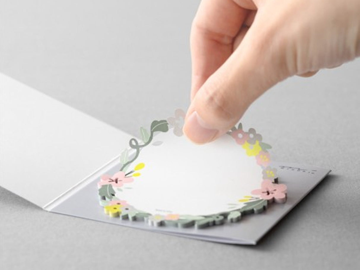Midori Sticky Notes Die Cut Wreath