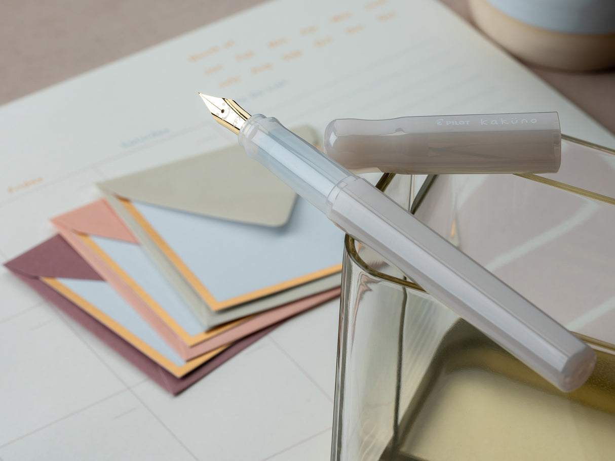 Pilot Kakuno Fountain Pen - Madoromi – Cumulus White