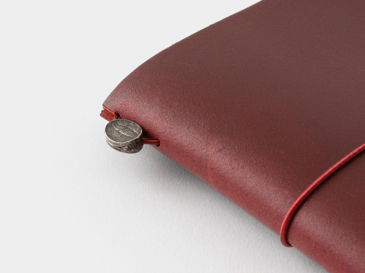 TRAVELER'S Notebook Passport Size - Love and Trip Red Limited Edition