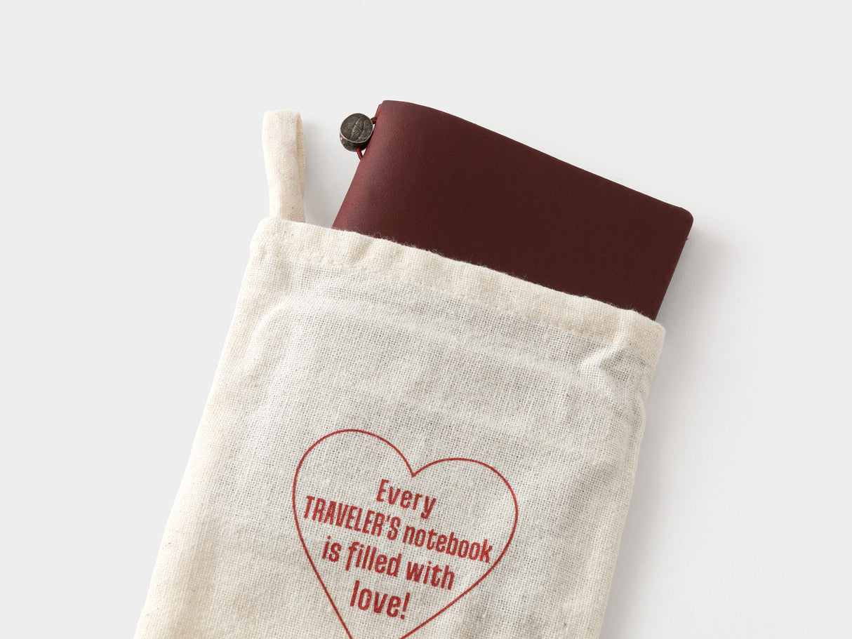 TRAVELER'S Notebook Passport Size - Love and Trip Red Limited Edition