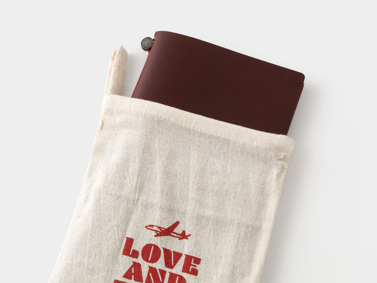 TRAVELER'S Notebook Regular Size - Love and Trip Red Limited Edition