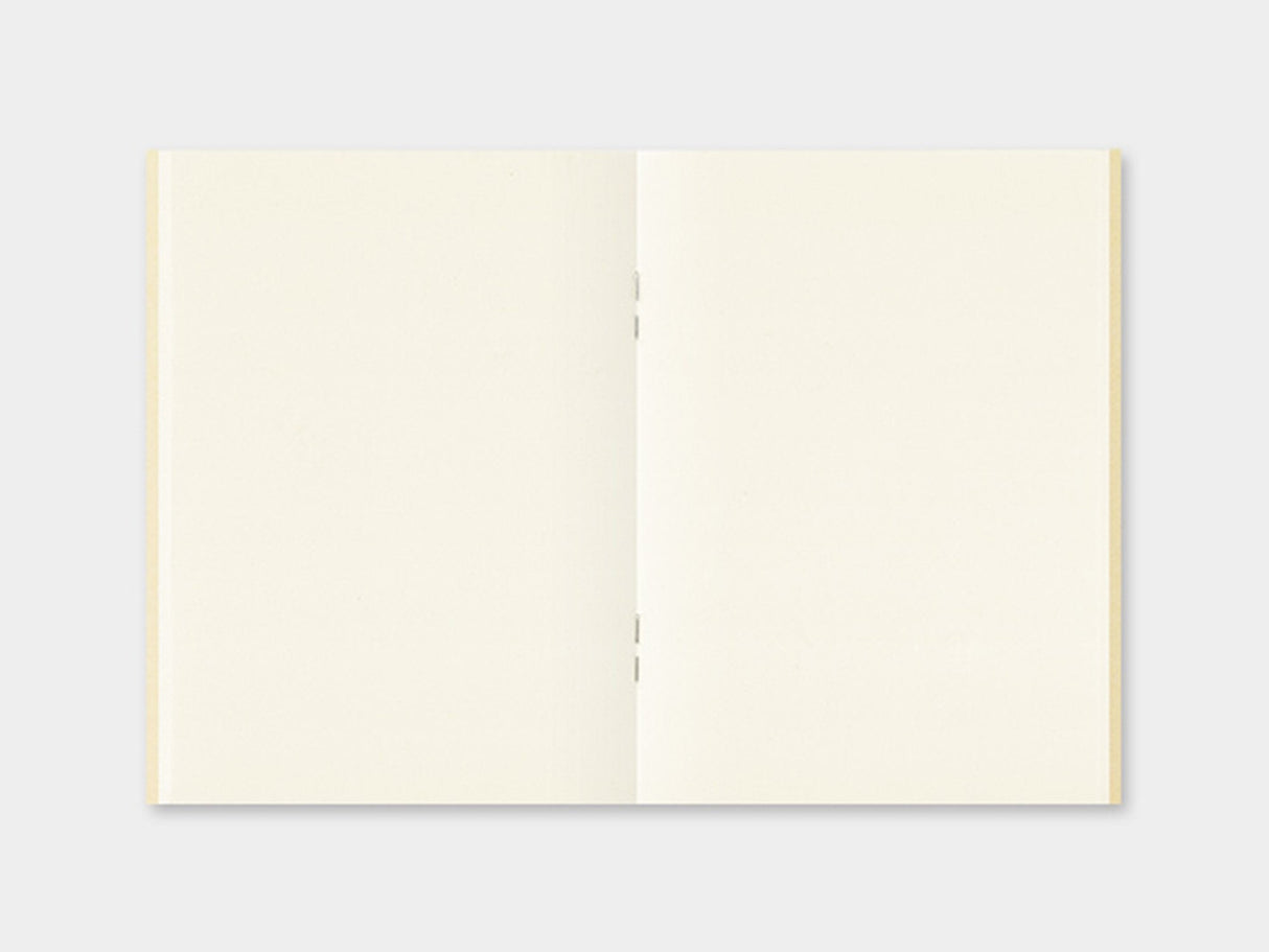 P13 MD Paper Cream Refill TRAVELER'S Notebook - Passport Size