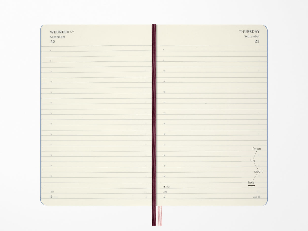 Moleskine Alice in Wonderland 2027 Daily Planner
