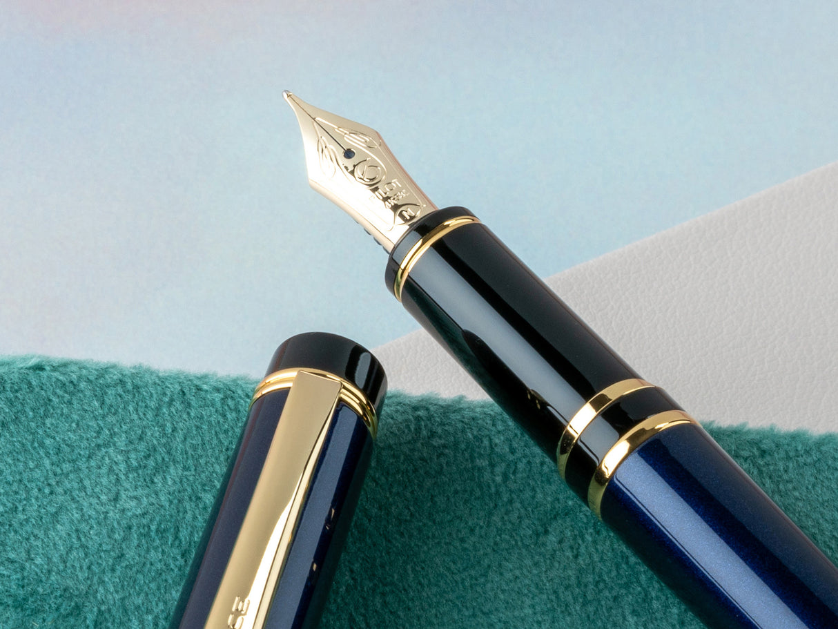 Pilot Grance Fountain Pen - Navy