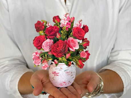 Blooming Roses Pop-Up Greeting Bouquet - Mini