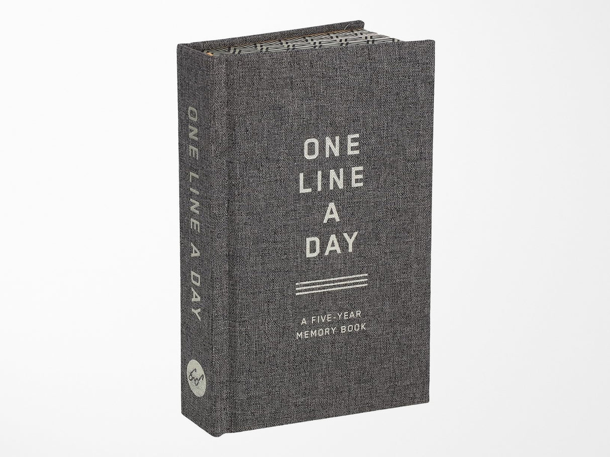 Charcoal Canvas One Line a Day A Five-Year Memory Book