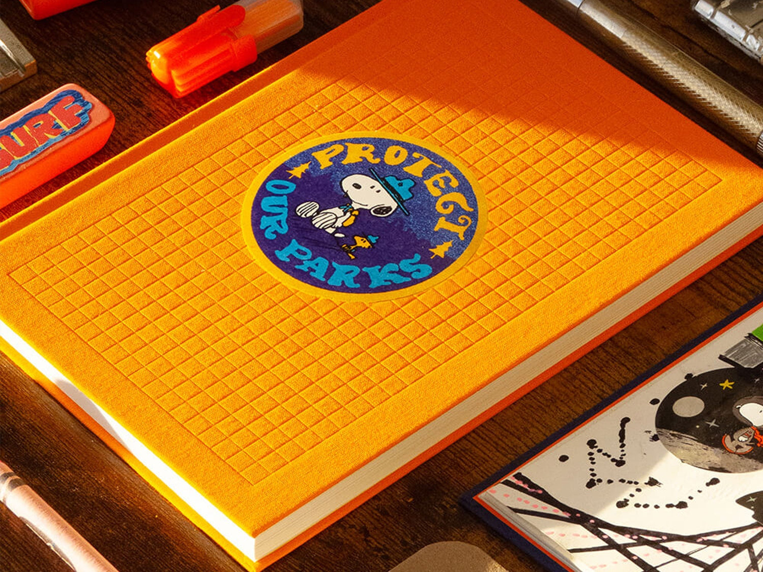 The Peanuts Snoopy In Leaves Vinyl Sticker Decal – Sticker Planet - Foto 11