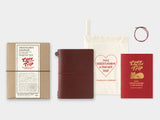 TRAVELER'S Notebook Passport Size - Love and Trip Red Limited Edition