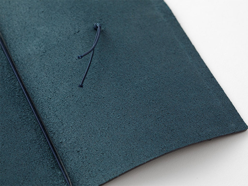TRAVELER'S Notebook Regular Size - Navy Blue